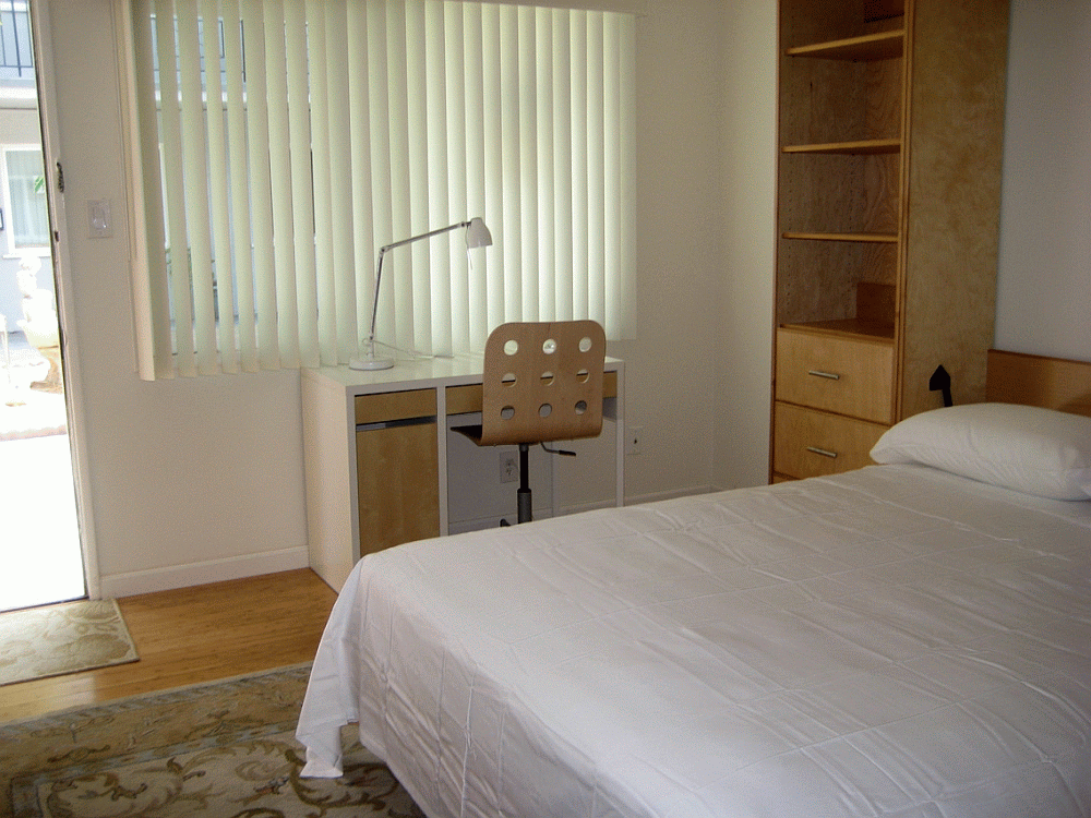 Open Bed with Desk